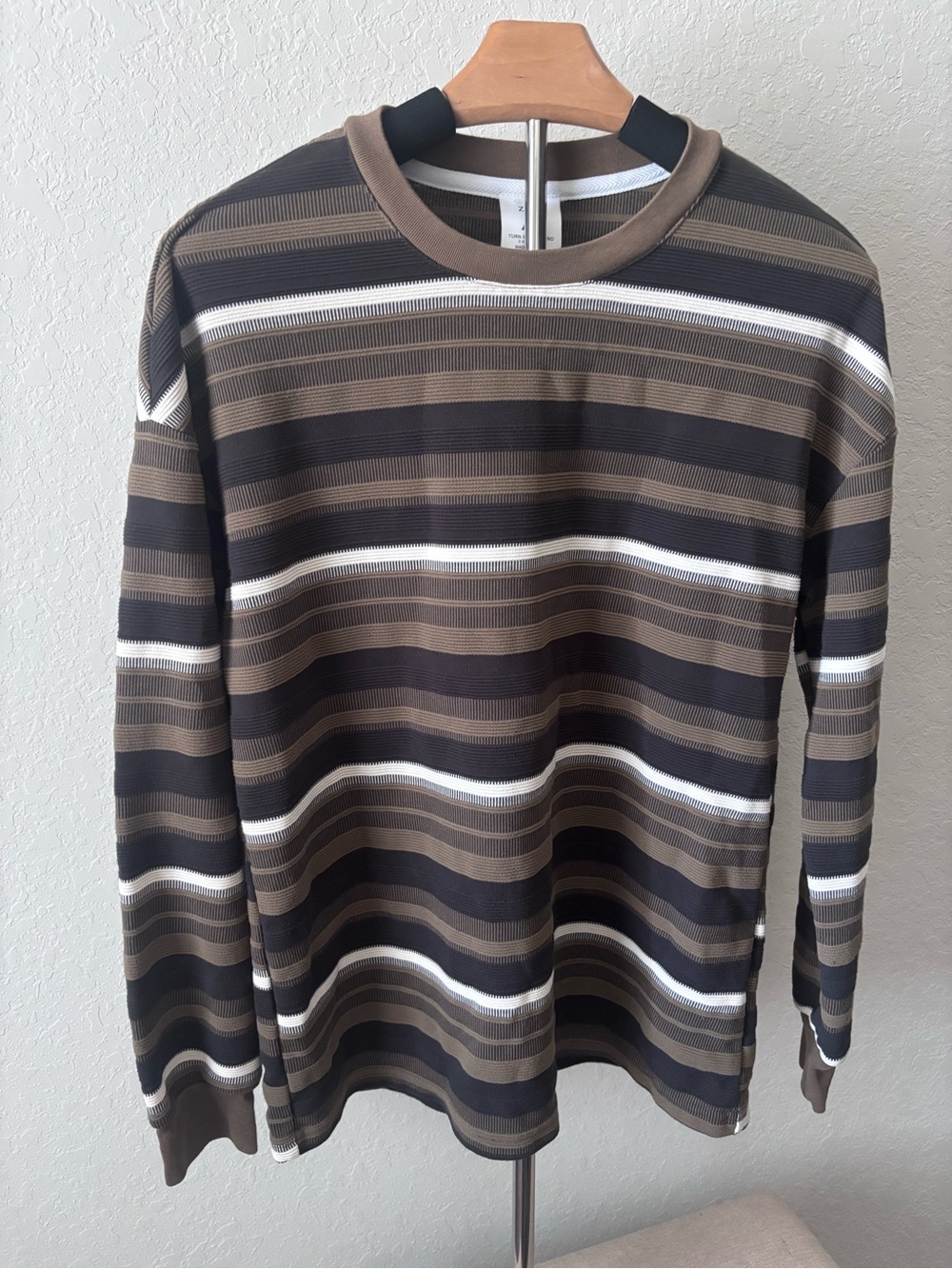 ZVX Men’s Striped Long Sleeve Shirt M Tall Brown Black Ecru Ribbed Retro Tee